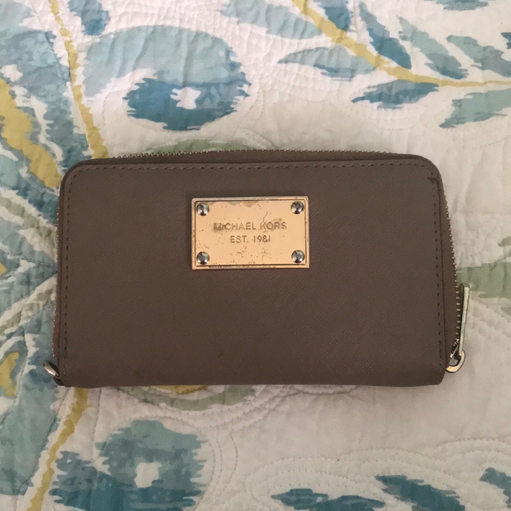 Michael Kors Wristlet